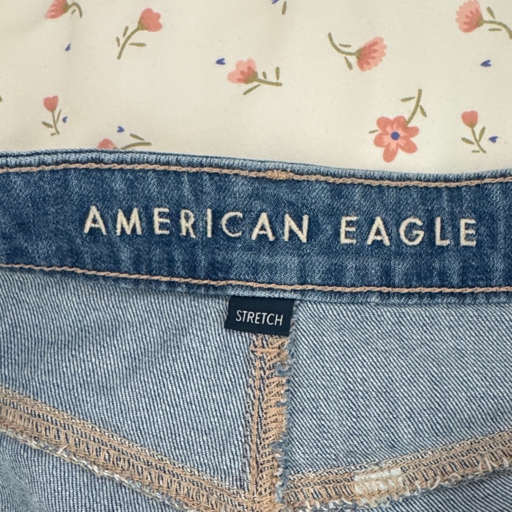 American Eagle Outfitters Dreamy Drape High Rise Jeans - Picture 2 of 8